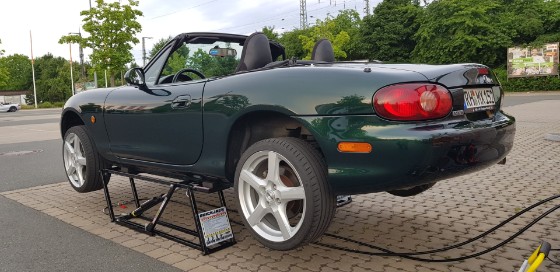 Hebeb&uuml;hne zum schrauben im Freien