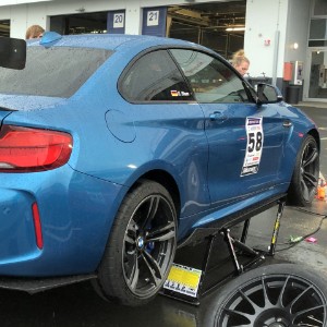 die mobile Hebebühne QuickJack am Rennplatz fürs Rennwochenende ! die mobile Hebebühne QuickJack am Rennplatz fürs Rennwochenende !