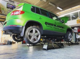 QuickJack TL die neuen Modelle unserer tragbaren Hebeb&uuml;hne  QuickJack  in Deutschland kaufen